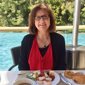 Meet your Posher, Deanna